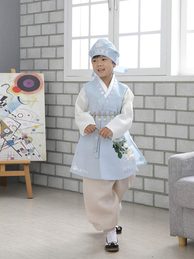 청량하고 깨끗한 스카이블루 hanbok for kids