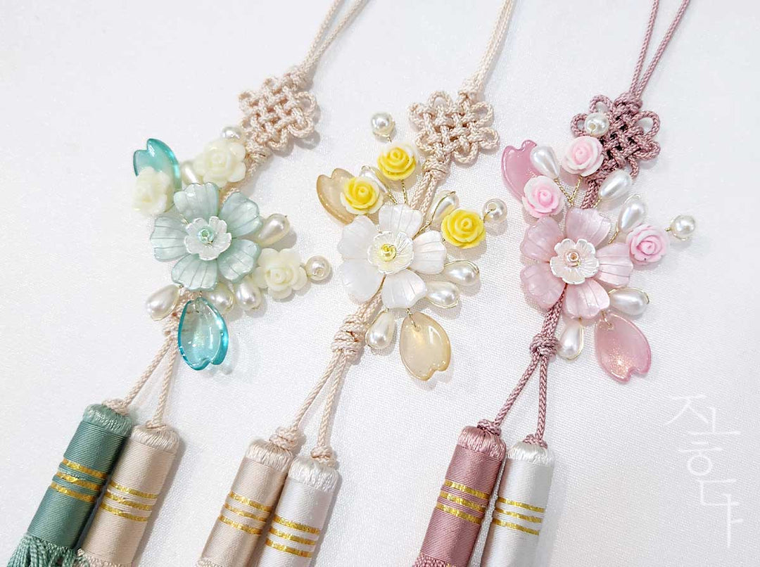 Cherry Blossom & Rose Tassel Norigae (3 Colors) – Joteta Korean