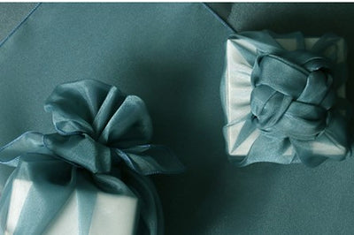 Tie a chic bow at the top of the Bojagi fabric for even more glamour and pizzazz.