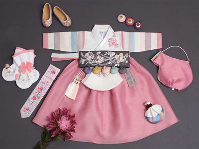 Beauty Baby Girl hanbok that comes with an Ivory Jeogori and Pink Hanbok dress. 