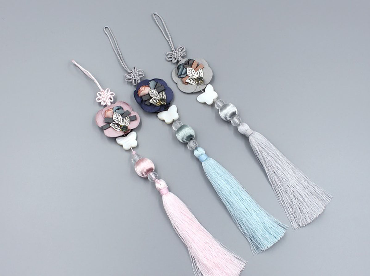 White Butterfly & Leaf Tassel Norigae (3 Colors) – Joteta Korean Online ...